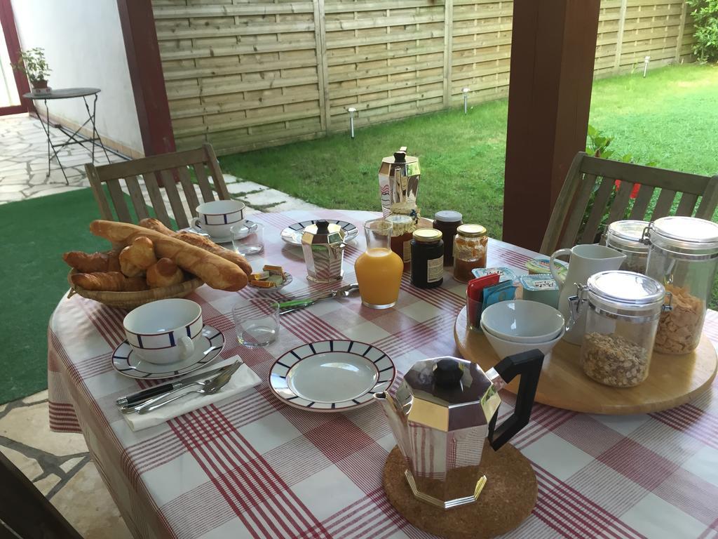 Bed and Breakfast Chez Phil et Dom Biarritz Exterior foto